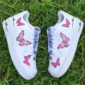 Nike Shoes - Nike Air Force 1 Custom Pink Butterfly Sne⦠Nike Shoes - Nike Air Force 1 Custom Pink Butterfly Sneā¦